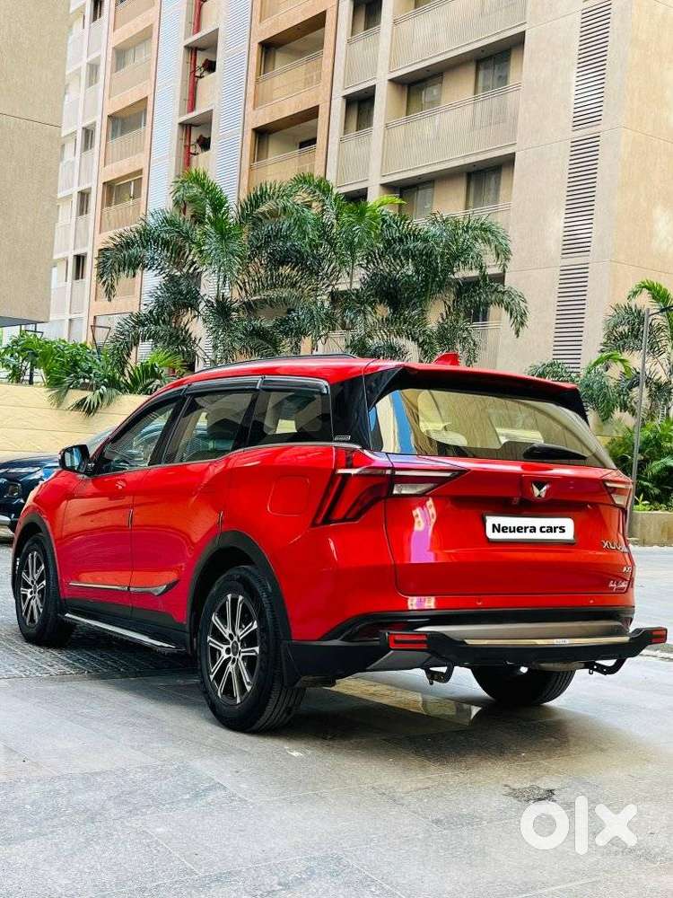 Mahindra Xuv700 2.0 Ax 7 Petrol Mt Str, 2022, Petrol