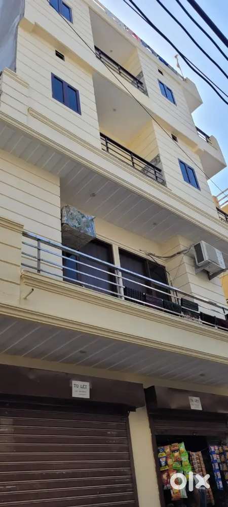 2 Rooms set in sec - 104 Gurgaon.