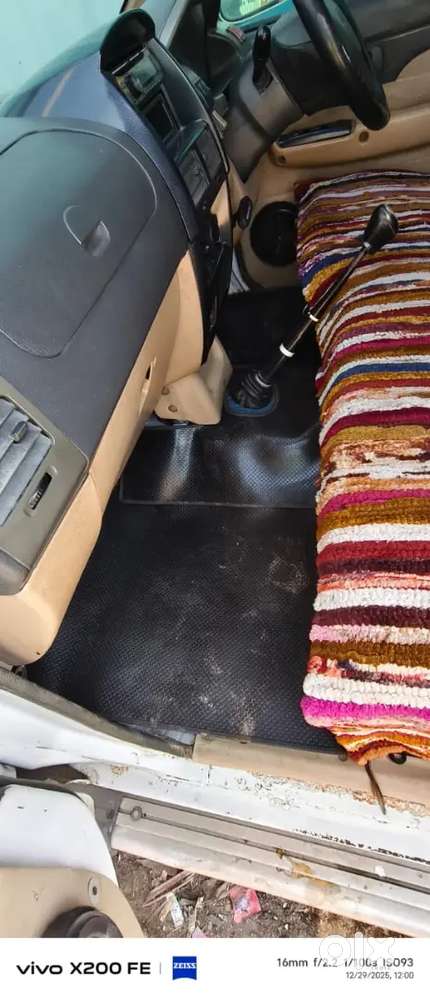 Chevrolet Tavera 2012