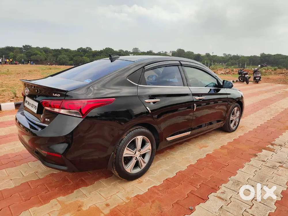 Hyundai Fluidic Verna 2018 Crdi Sx ( O)