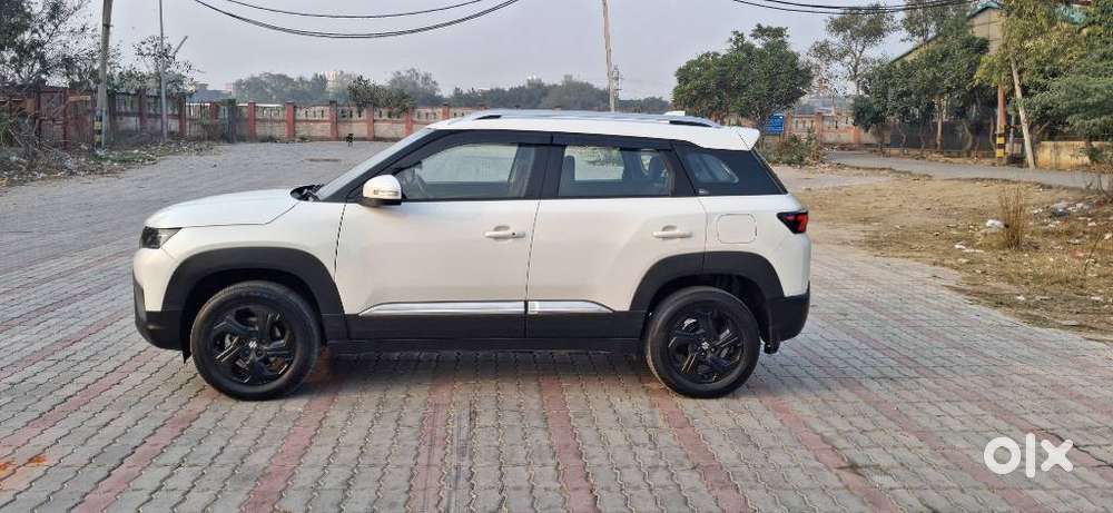 Maruti Suzuki Brezza 1.5 Zxi At Smart Hybrid, 2023, Petrol
