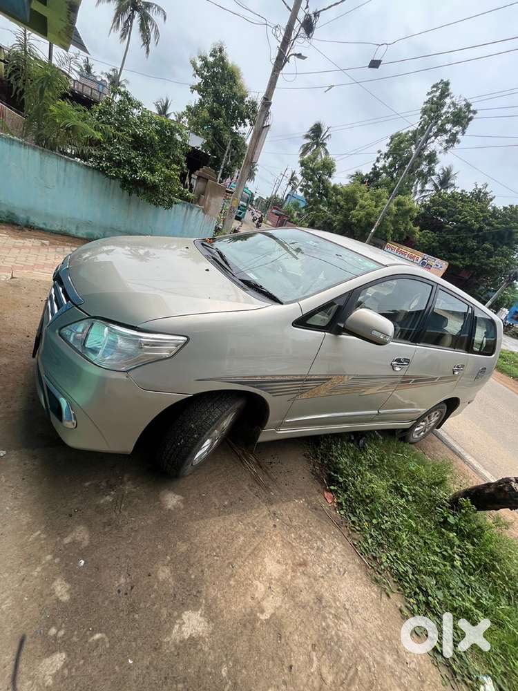Toyota Innova Diesel 2014