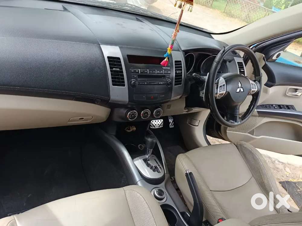 Mitsubishi Outlander 2011 Petrol Well Maintained