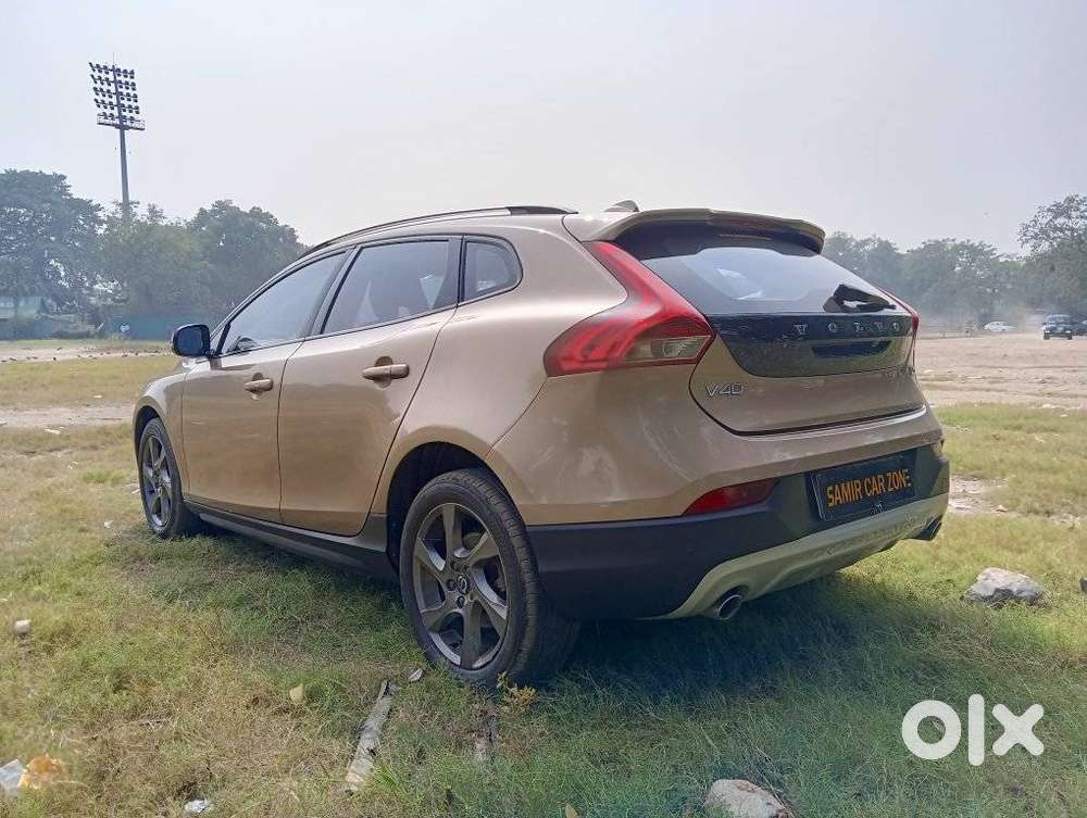 Volvo V40 Cross Country D3 Inscription, 2015, Diesel