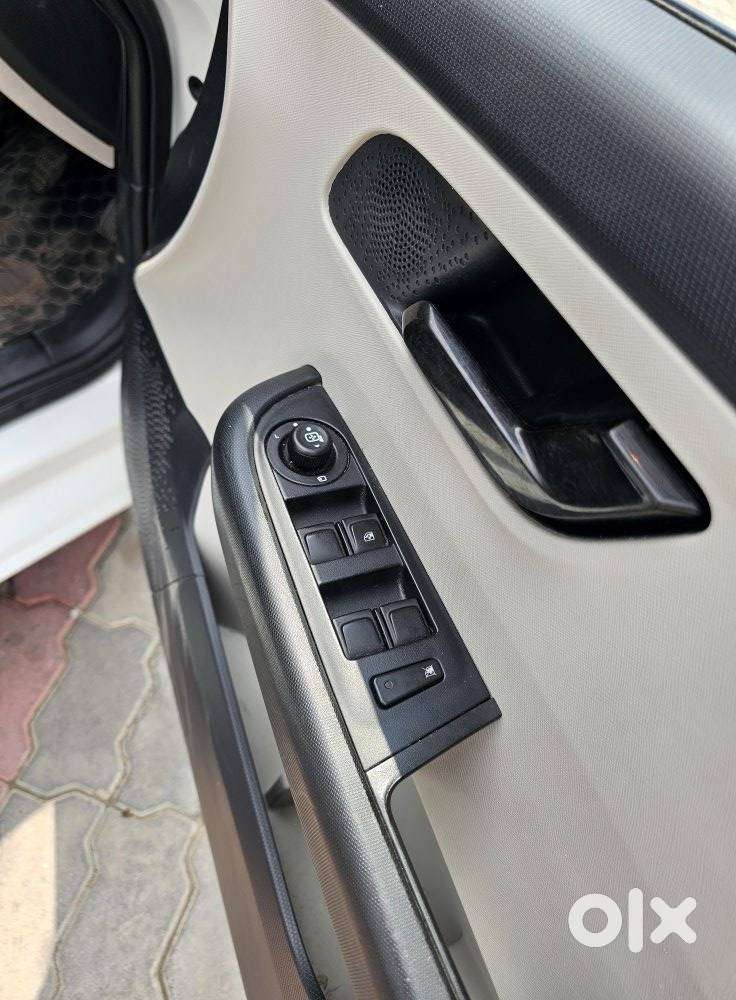 Tata Altroz Xm Plus Icng, 2024, Cng & Hybrids