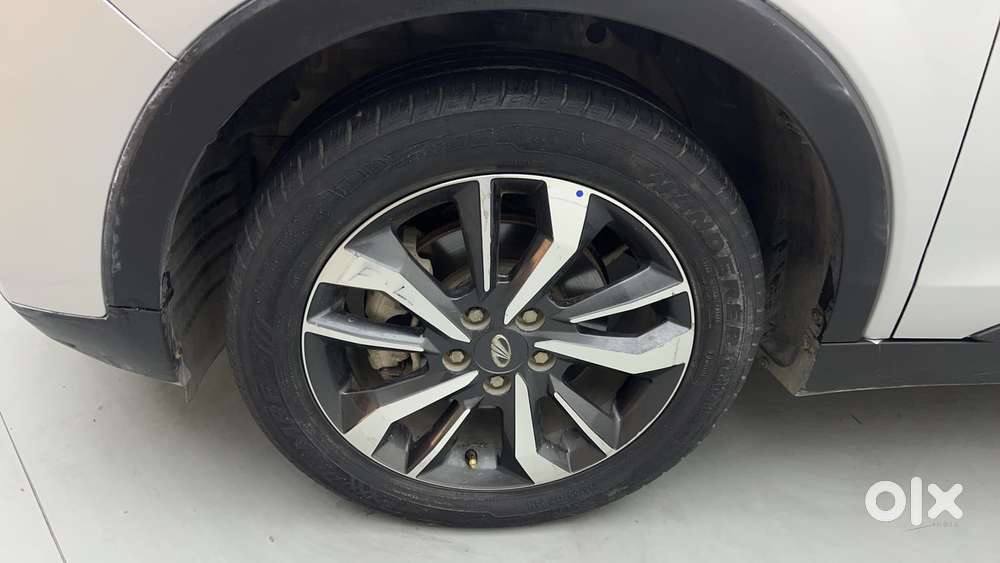 Mahindra Xuv300 W8 Option, 2019, Petrol