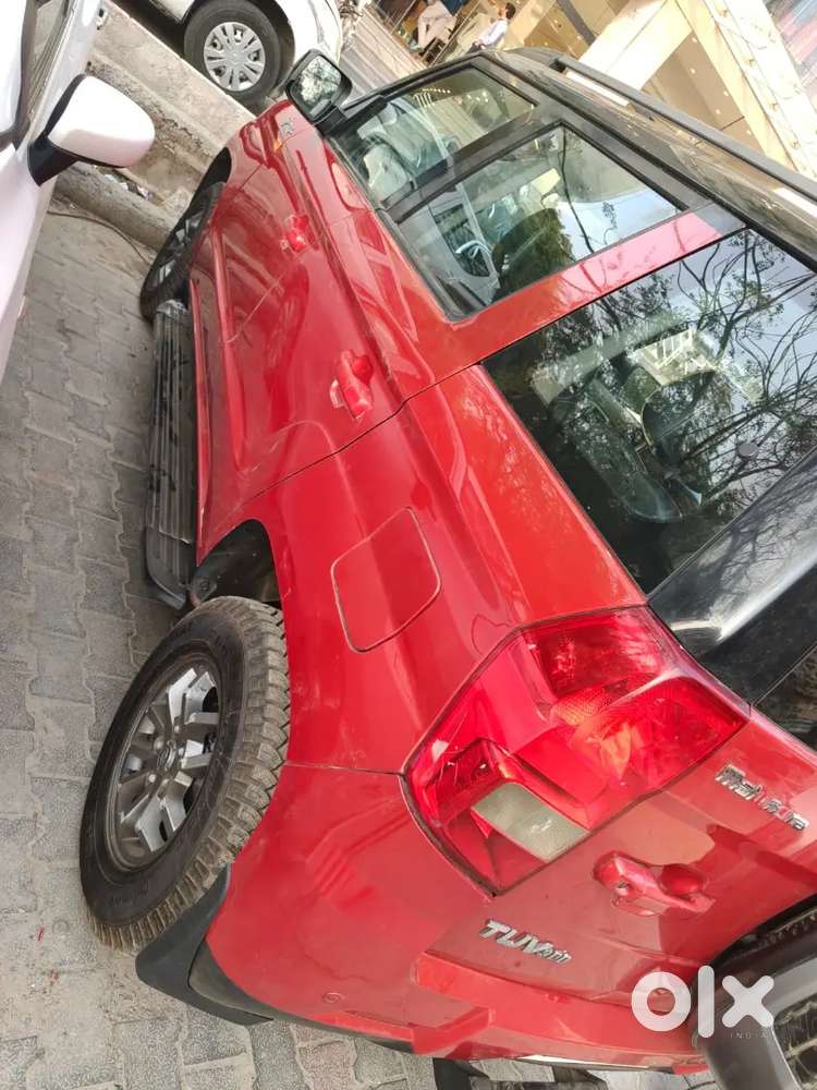 Mahindra Tuv 300 2017 Diesel 80000 Km Driven