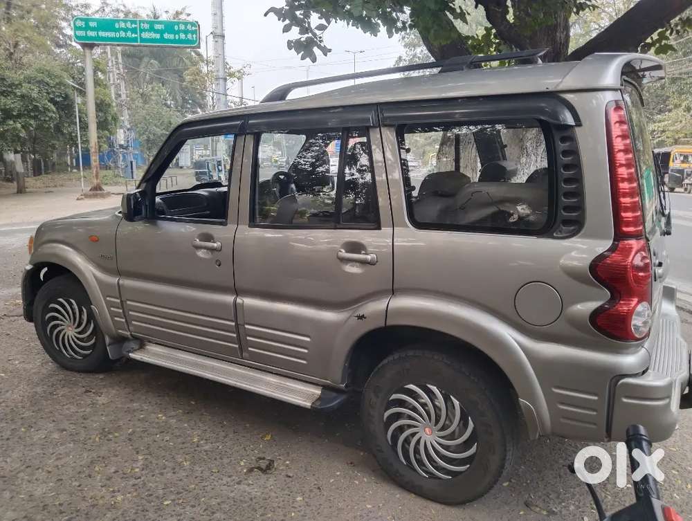 Mahindra Scorpio Classic 2009 Diesel 100000 Km Driven