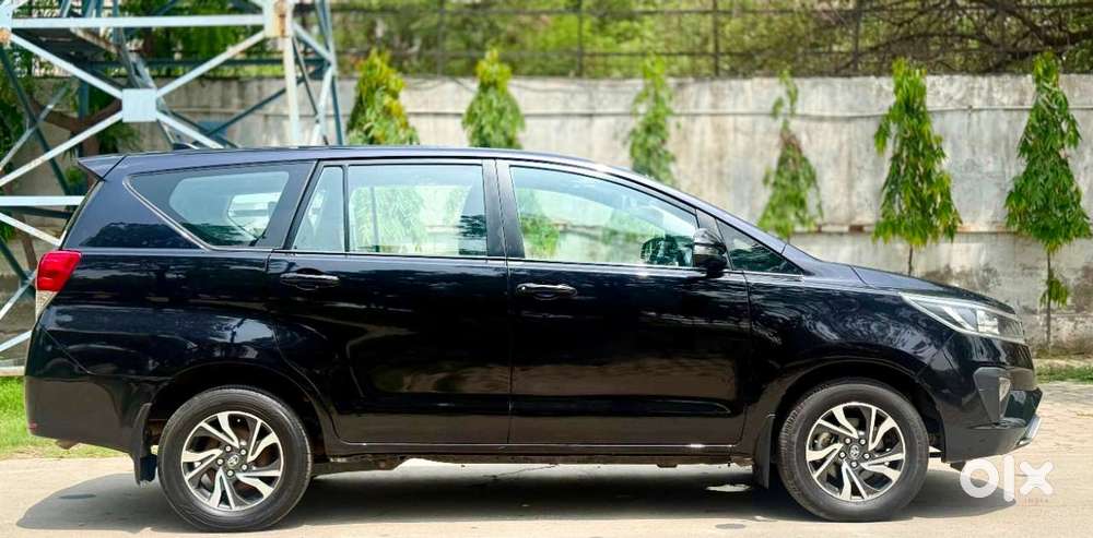 Toyota Innova Crysta 2.4 Gx Limited Edition At 7 Str, 2021, Diesel