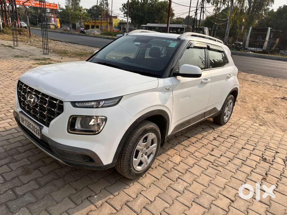 Hyundai Venue Petrol Manual 2019