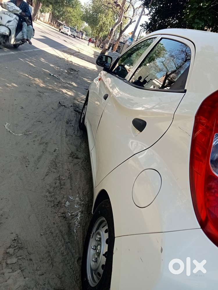 Hyundai Eon Era Petrol Manual 2014. Well Maintained.