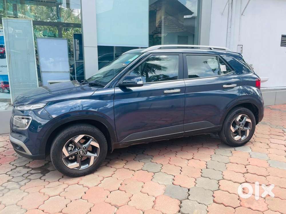 Hyundai Venue Petrol 2021