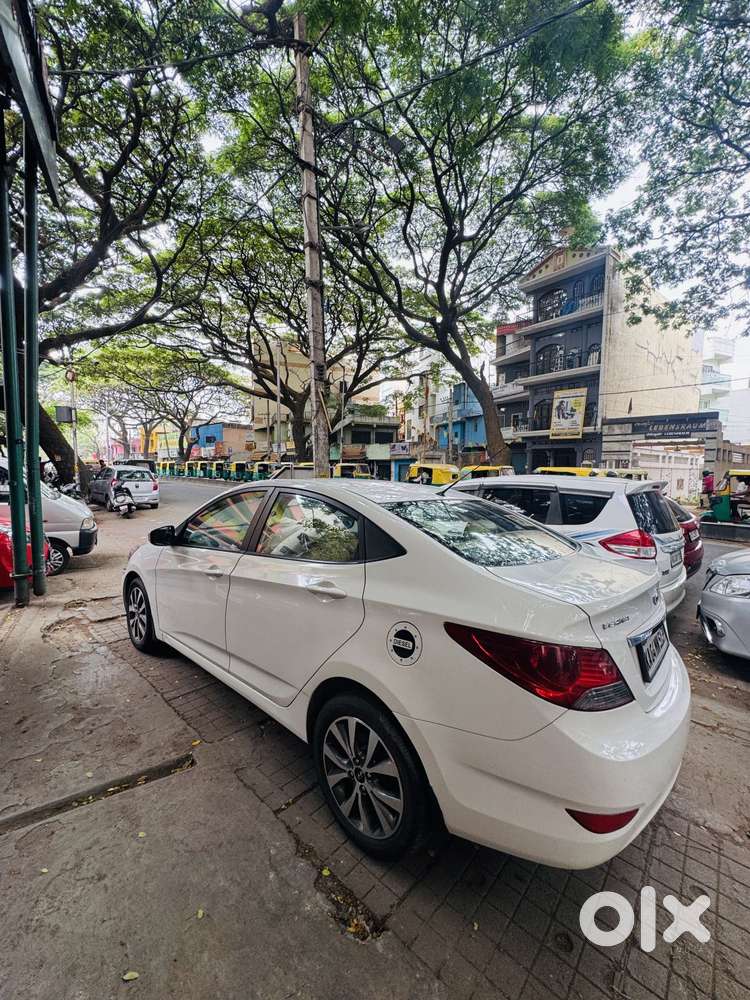 Hyundai Fluidic Verna