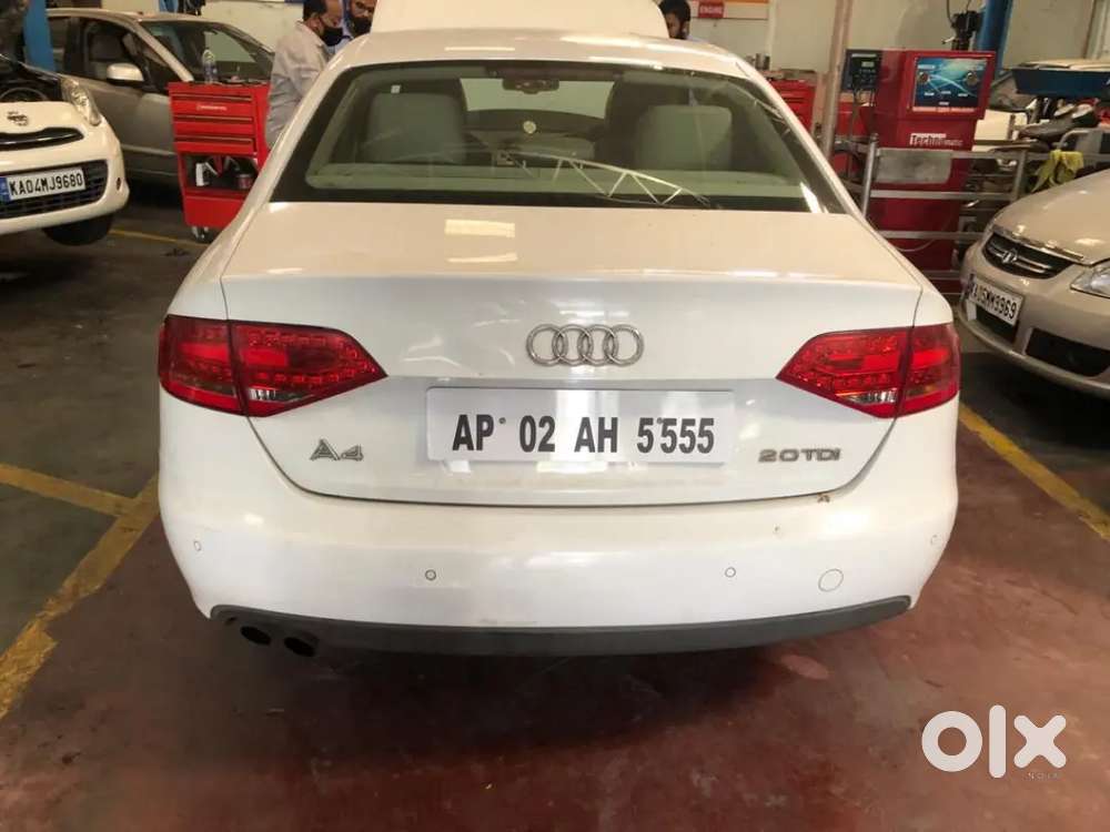 Audi A4 2011 Diesel 130000 Km Driven
