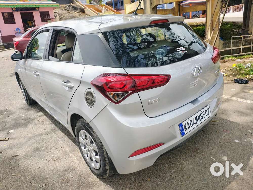 Hyundai I20 2014 Petrol 17000 Km Driven