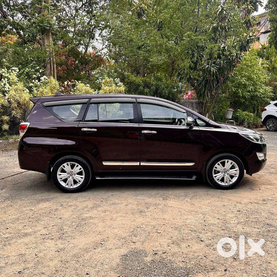 Toyota Innova Crysta 2.8z Automatic, 2017, Diesel