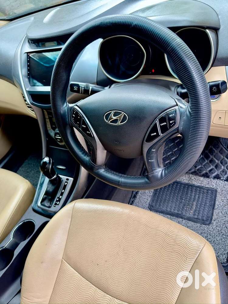Hyundai New Elantra 2013 Petrol 65000 Km Driven
