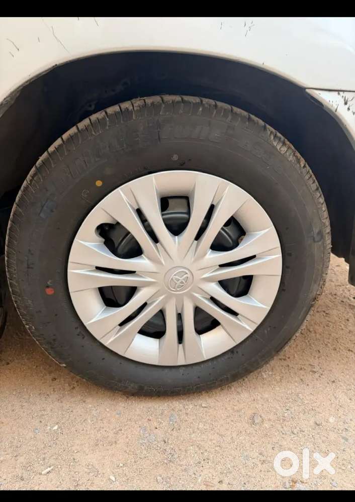 Toyota Innova 2013 Diesel 890000 Km Driven