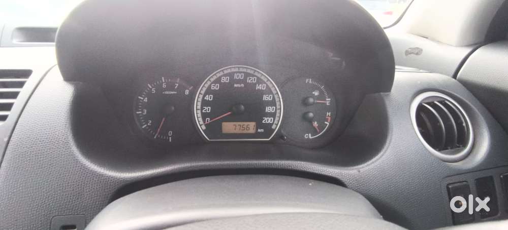 Maruti Suzuki Swift Vvt Zxi, 2005, Petrol