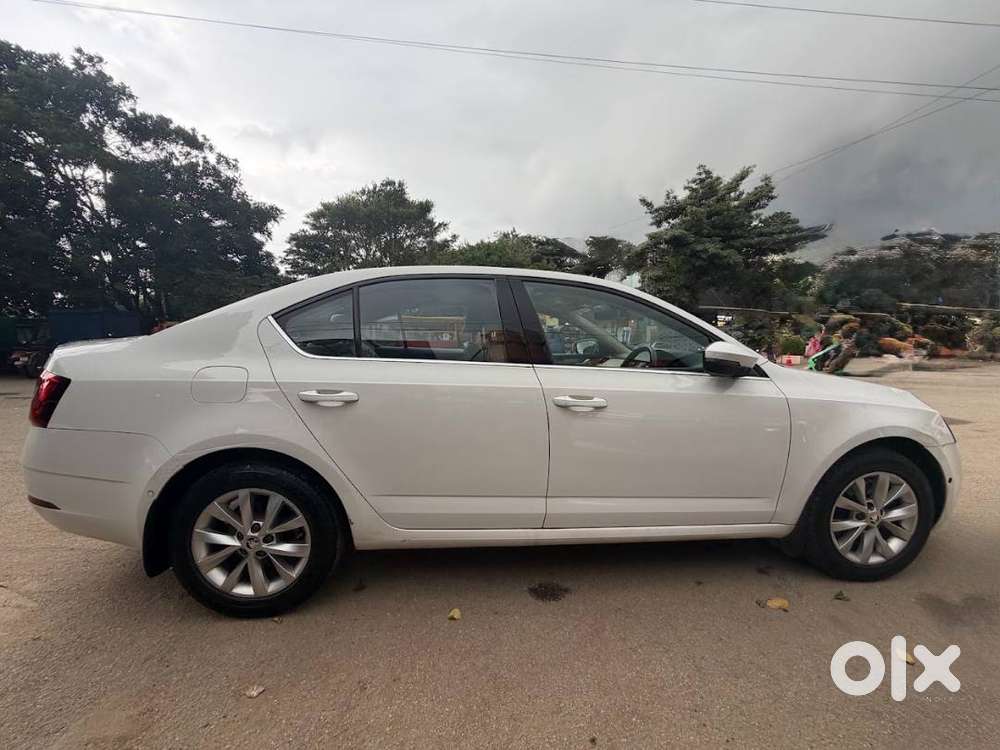 2017 Skoda Octavia 1.8 Tsi Style At — Single Owner, 82,000 Km