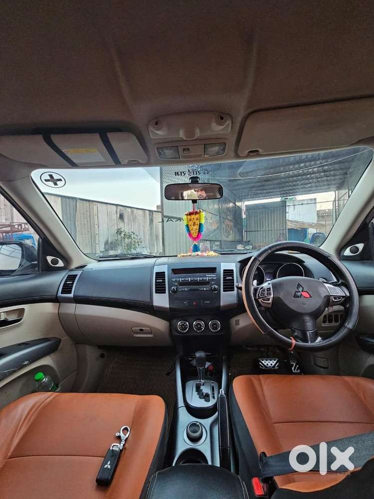 Mitsubishi Outlander 2011 Petrol Well Maintained