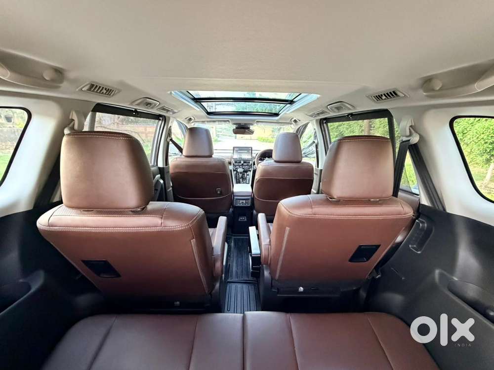 Toyota Innova Hycross 2.0 Zx (o) Hybrid 7 Str, 2025, Petrol