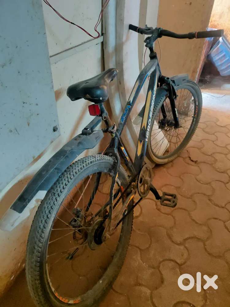 Hero sprint monk dual disk brake (online price is 12000)1 year old