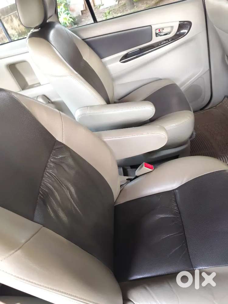 Original Kerala Toyota Innova 2.5 Zx 2014 Single Owner Urgent Sale