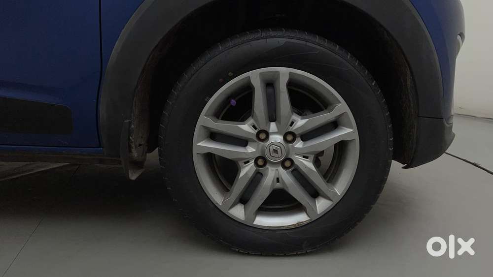 Renault Triber Rxz, 2021, Petrol