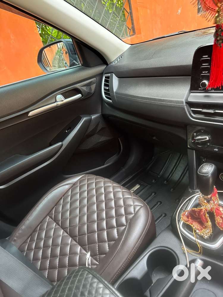 Kia Seltos Petrol 2025