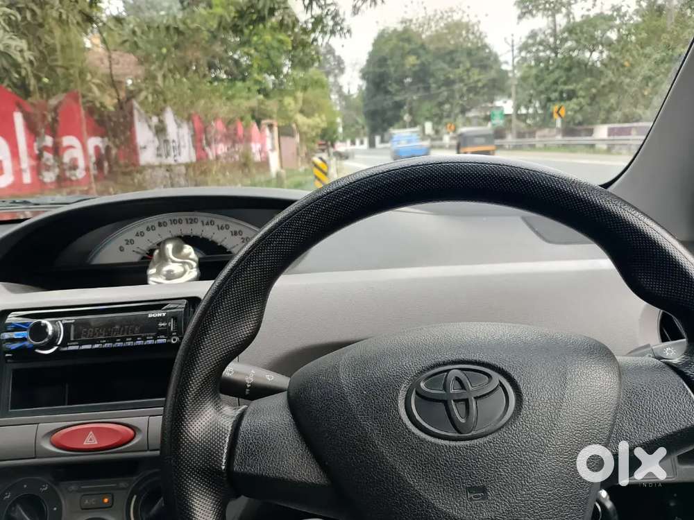 Toyota Etios Liva 2012