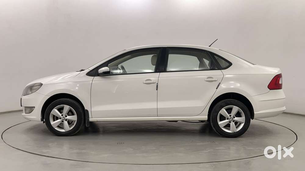 Skoda Rapid [2016-2021] 1.6 Mpi Style Plus, 2016, Petrol