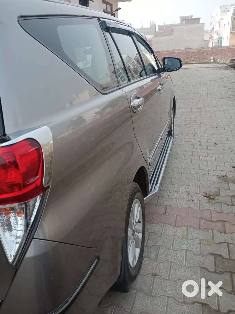 Toyota Innova Crysta 2017 Diesel 95000 Km Driven