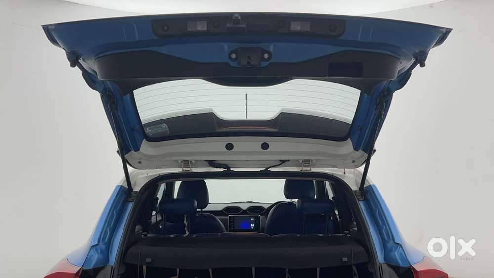 Nissan Magnite 1.0 Xv Premium Dual Tone, 2021, Petrol
