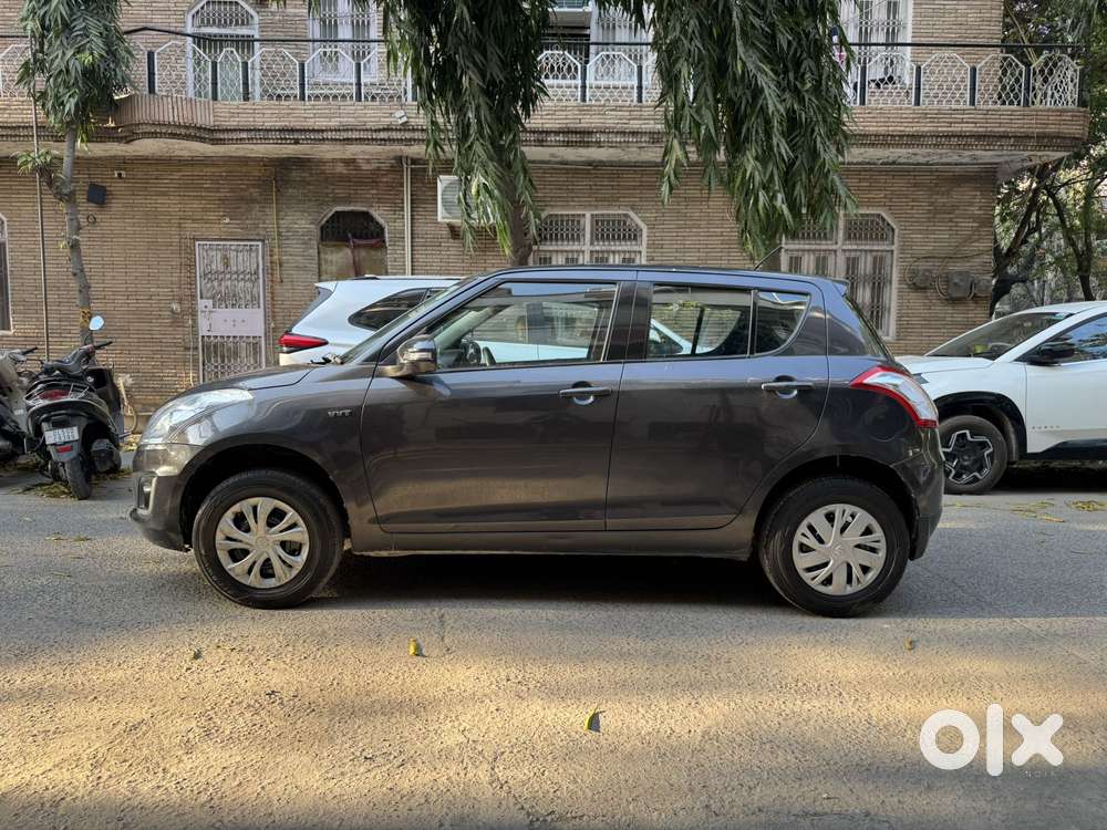 Maruti Suzuki Swift Vxi Abs Bsiv, 2015, Petrol