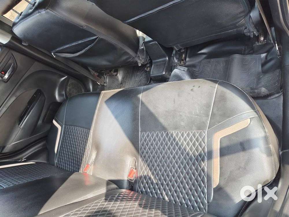 Maruti Suzuki Swift Vxi + Manual, 2017, Petrol