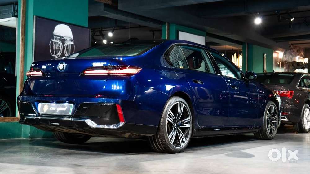 Bmw I7 Xdrive60, 2023, Electric