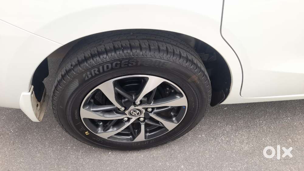Toyota Rumion G Petrol Automatic Dual Tone, 2025, Petrol