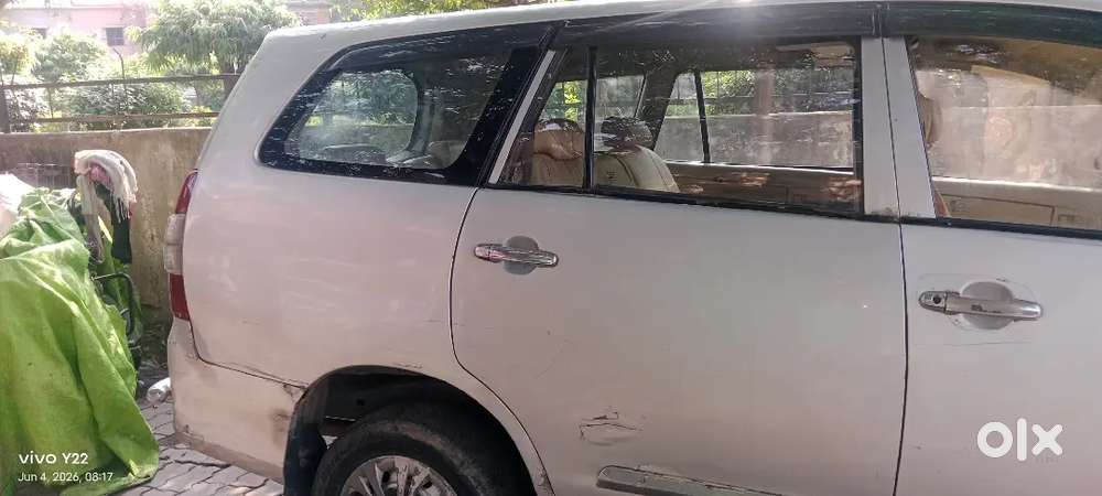 Toyota Innova 2009 Diesel 270000 Km Driven.