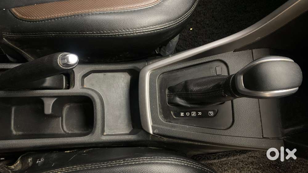 Maruti Suzuki Brezza 1.5 Zxi At Smart Hybrid, 2022, Petrol