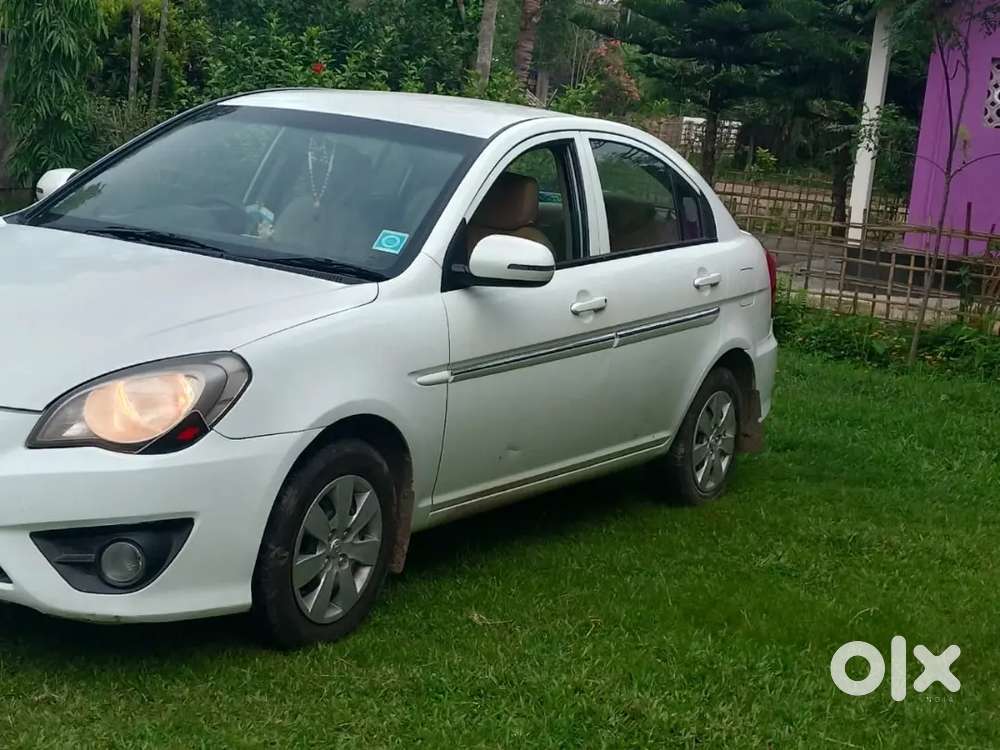 Hyundai Verna 2011 Petrol Well Maintained