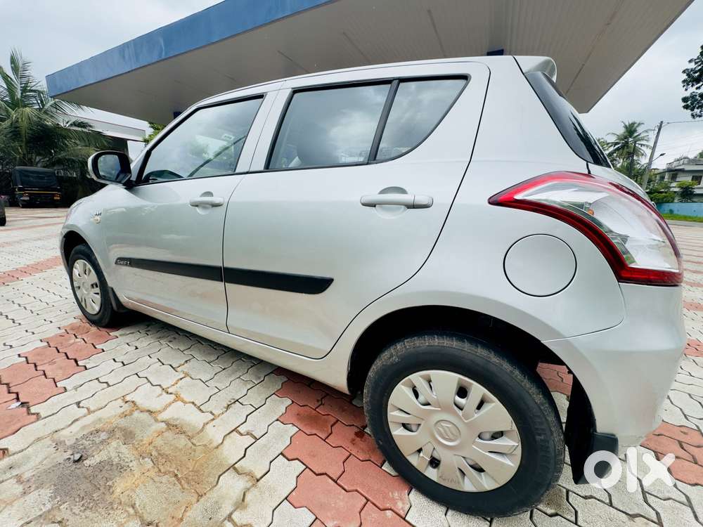 Maruti Suzuki Swift 1.2 Lxi (o), 2017, Petrol