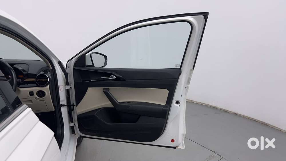 Skoda Slavia Style 1.5l Tsi Dsg, 2023, Petrol