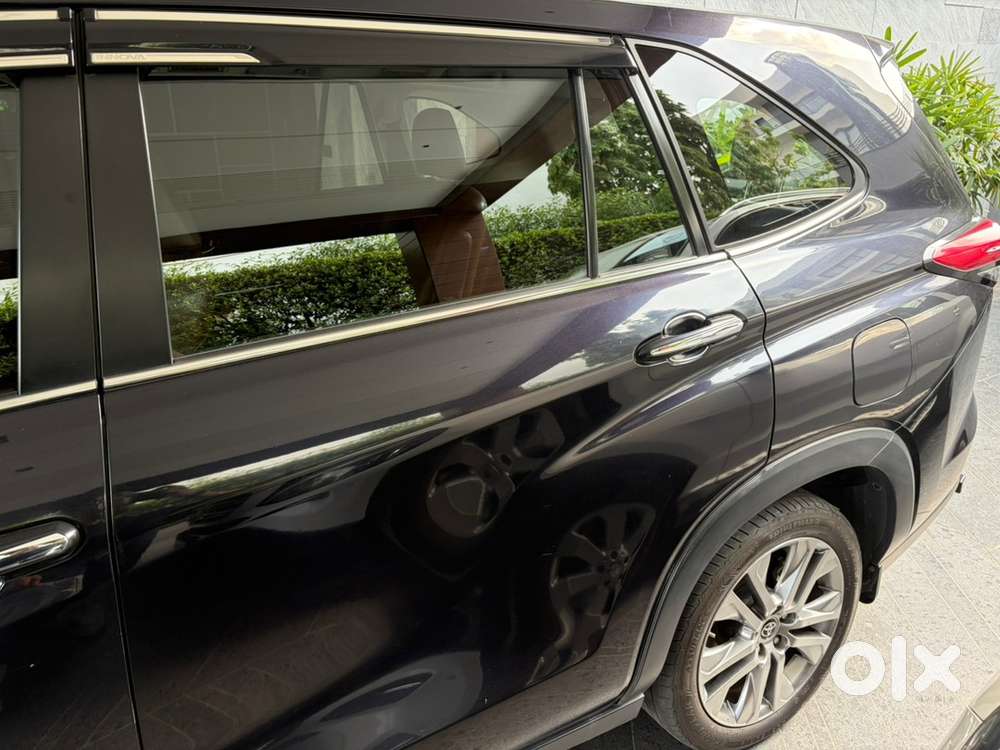 Toyota Innova Hycross Hybrid 2024 Year
