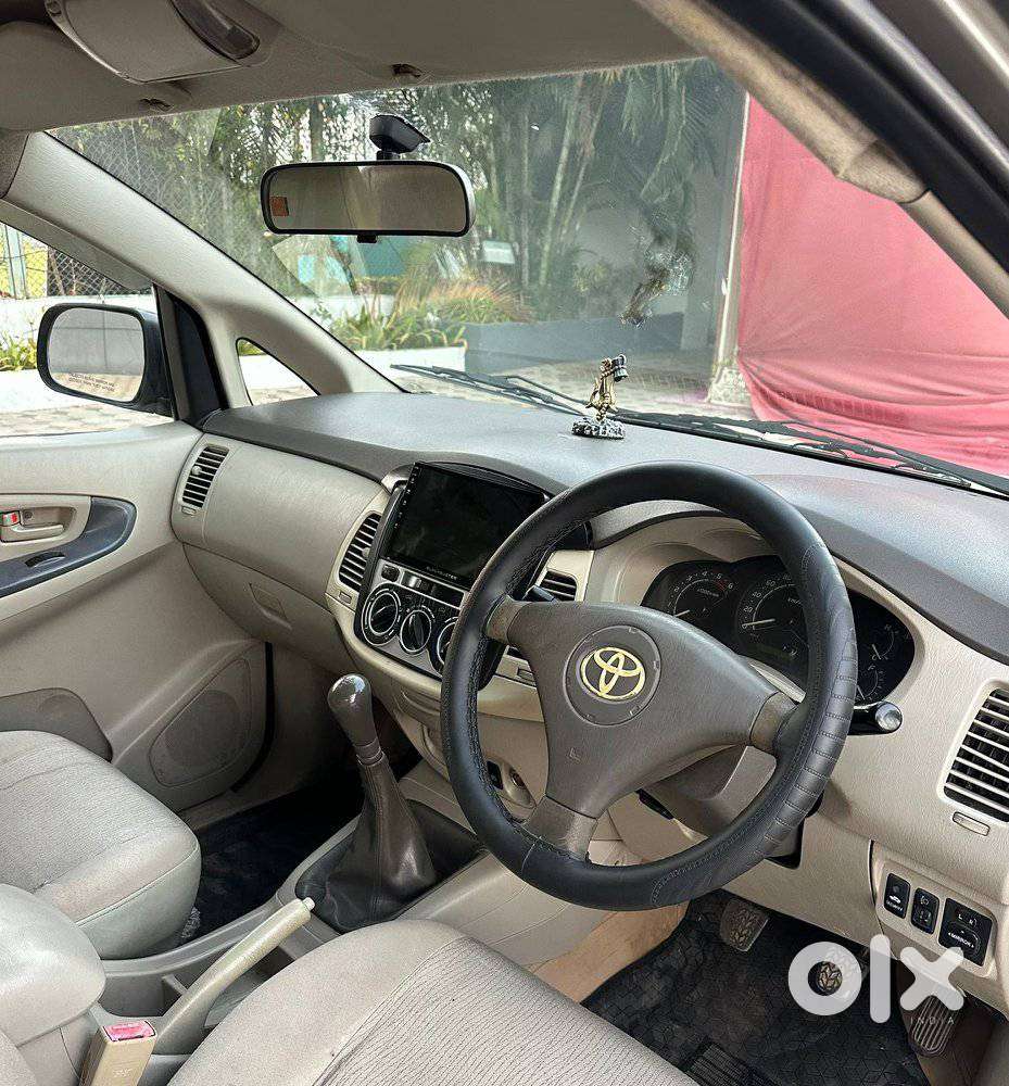 Toyota Innova 2.5 G (diesel) 7 Seater, 2011, Diesel