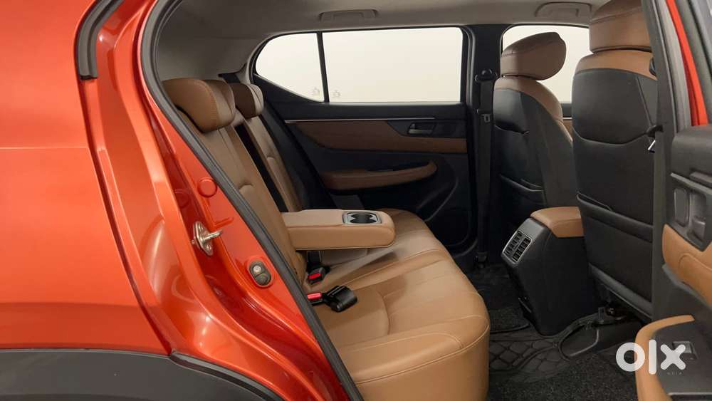 Honda Elevate Zx Cvt Dual Tone, 2023, Petrol