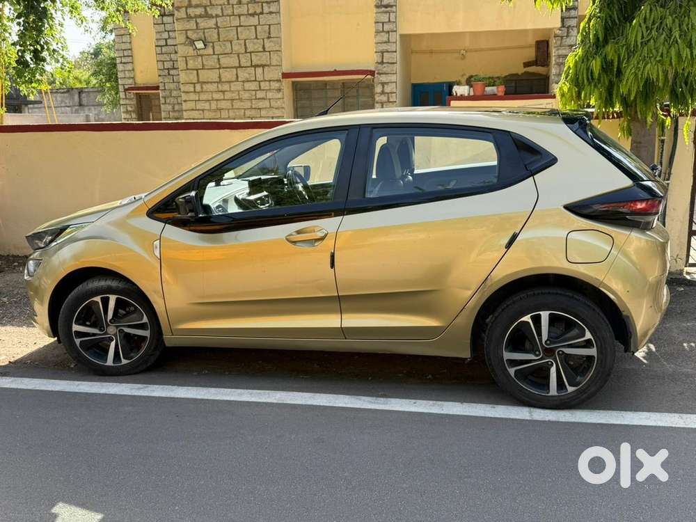 Tata Altroz 2020 Petrol Manual Year