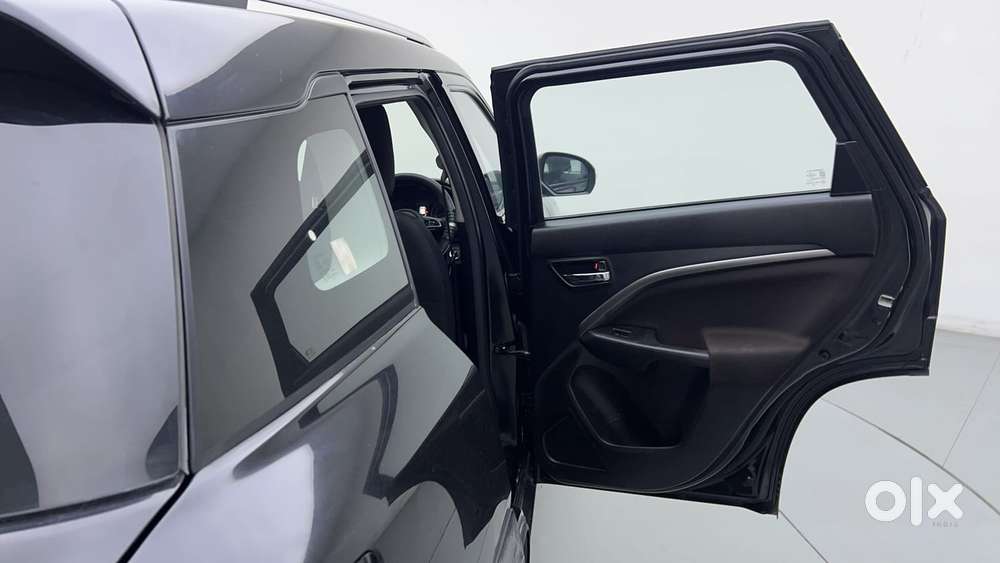 Maruti Suzuki Vitara Brezza 1.5 Zxi At, 2024, Petrol