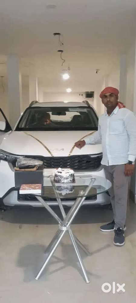 Kia Sonet 1.0 Htk Plus 2025 Manual Dual Tone