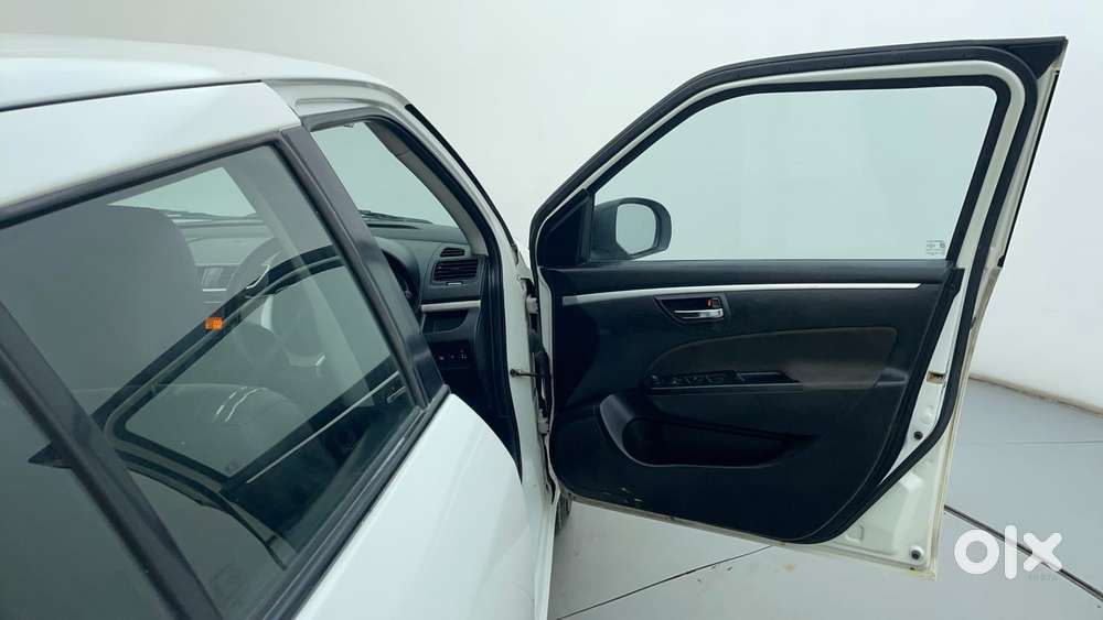 Maruti Suzuki Swift Vvt Vxi, 2016, Petrol